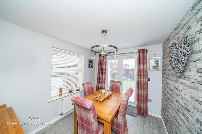 32, Lupin Drive, Cannock photo 4
