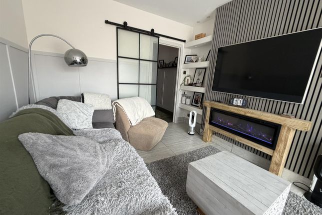 13, Holden Grove, Daventry photo 4