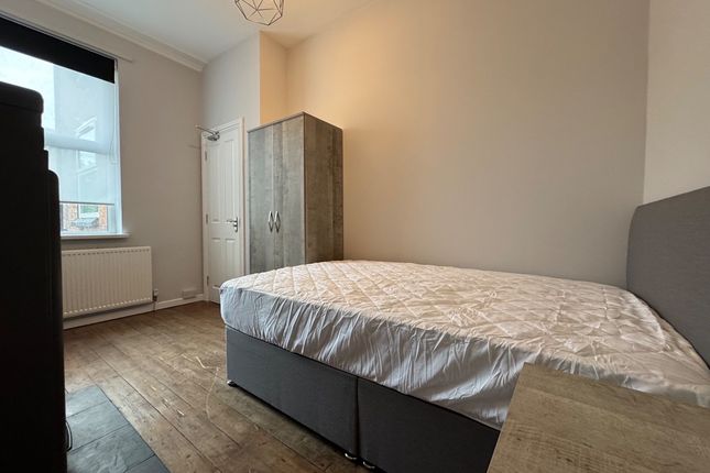 room 5 90, Colwick Road, Nottingham photo 2