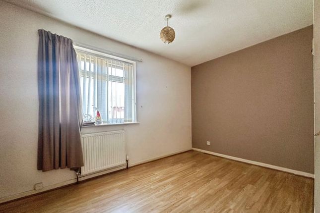 5, Summersgill Close, Heywood photo 4