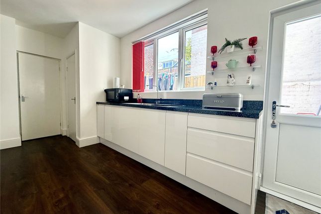 10, Westmoreland Avenue, East Riding of Yorkshire photo 2