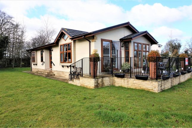 Thumbnail Mobile/park home for sale in Hutton Rudby, Yarm
