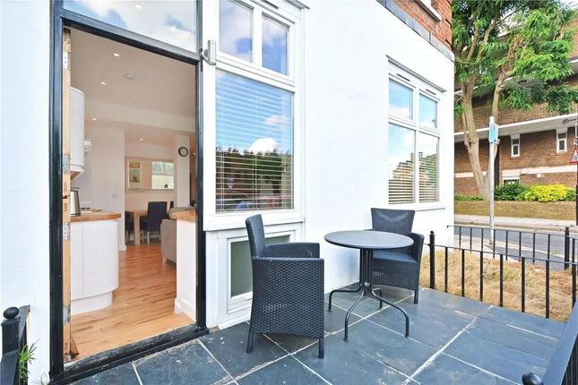 26, Stepney Causeway, London photo 4