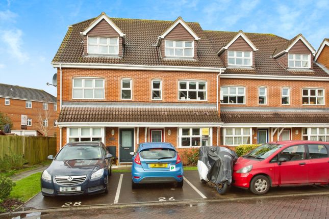 Flat for sale in Drum Road, Eastleigh, Hampshire