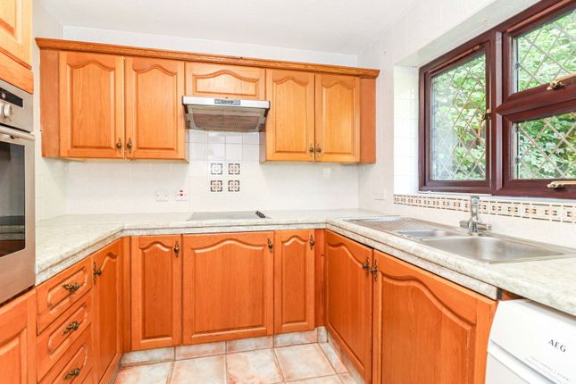 25, Turneys Orchard, Rickmansworth photo 4