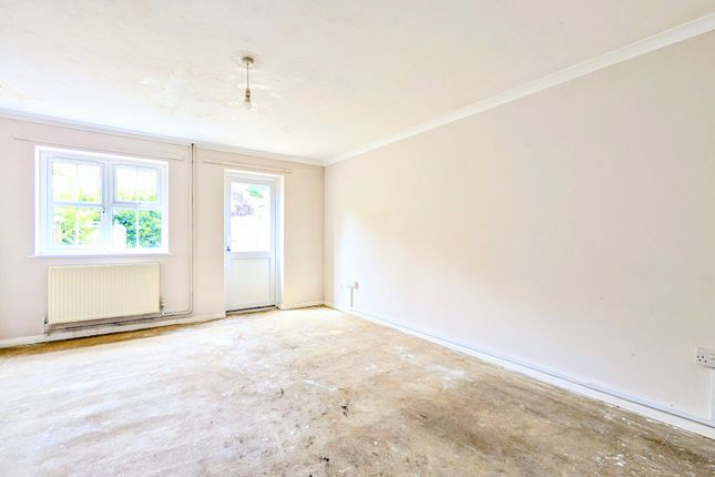 3 Mary Whipple Court, Wantage photo 3