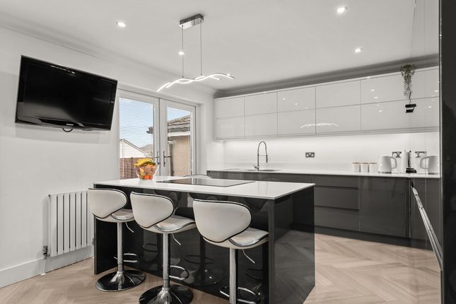 28 Blair Avenue, Bo'ness photo 4
