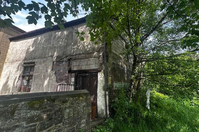 Commercial Workshop, Hallwell Street, Burnley photo 2