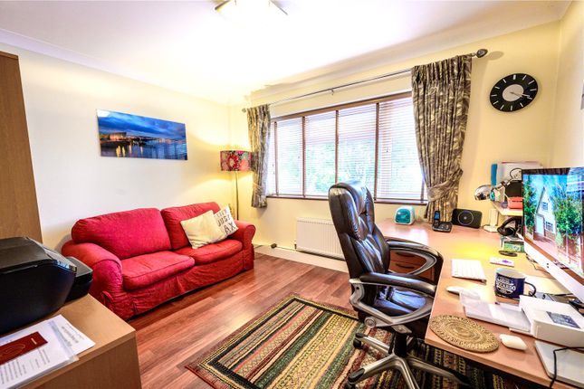 23, Guernsey Gardens, Essex photo 4