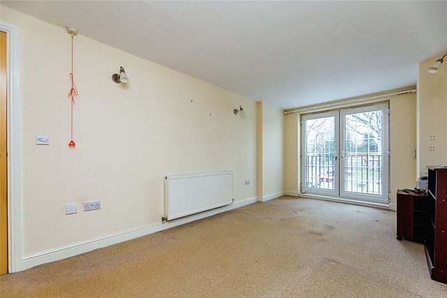 Flat to rent in Mortomley Lane, High Green, Sheffield, South Yorkshire