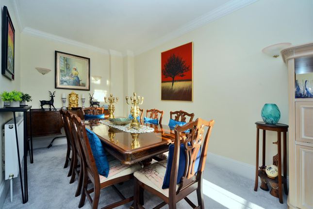 Town house for sale in Savery Drive, Long Ditton, Surbiton
