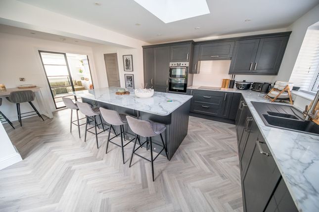 71, Parkhouse Farm Way, Havant photo 2