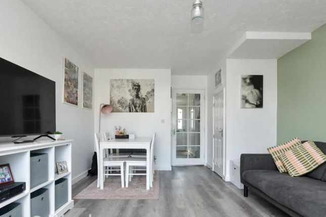 21, Abbey Court, Westgate-on-Sea photo 3