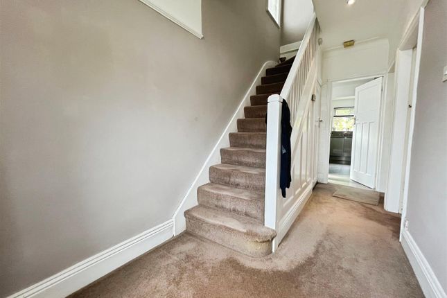 302, Leeds Road, Bradford photo 2