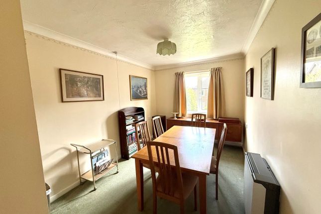 Haddenhurst Court, Terrace Road South, Binfield photo 4