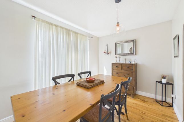 16 Cameron Way, Glasgow photo 4