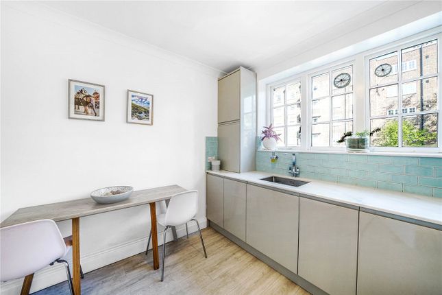 Flat for sale in Hazellville Road, Whitehall Park, London