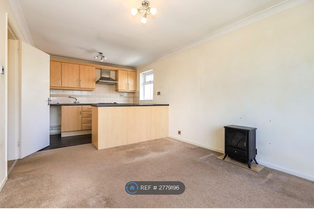 Maple Court, Rose St, Bilston photo 2