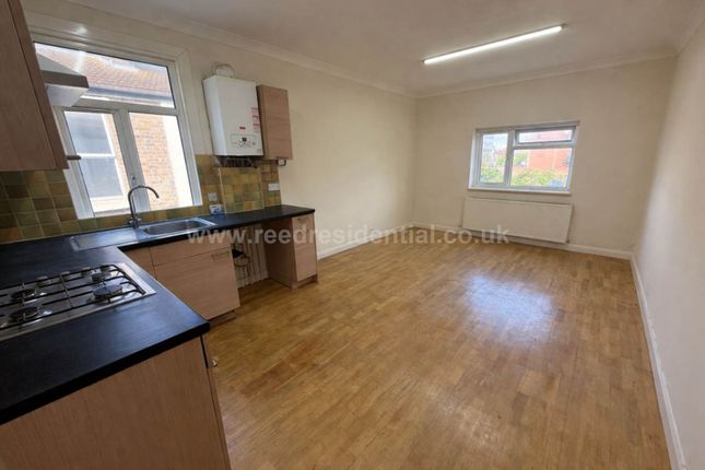 5c, Ambleside Drive, Southend On Sea photo 2