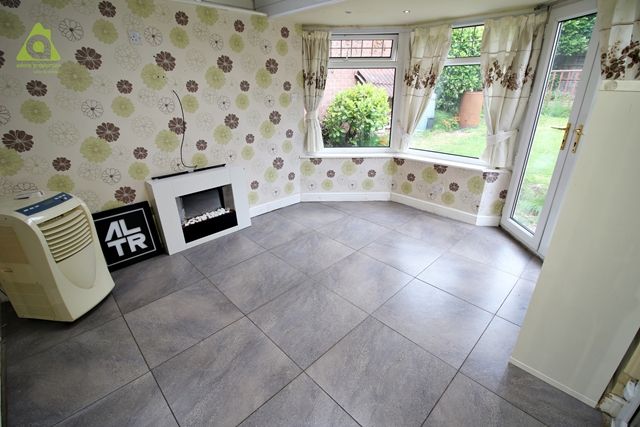 108, Parkway Greater Manchester, Westhoughton photo 4