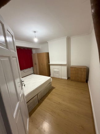 Vincent Road, Hounslow photo 5