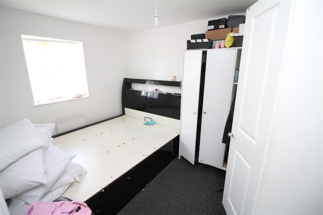 43, Falshaw Way, Manchester photo 4