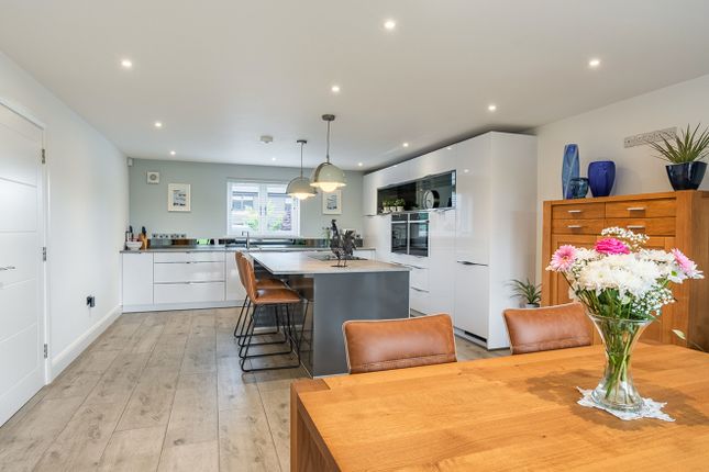 4 Cherry Tree Court, Hereford photo 4