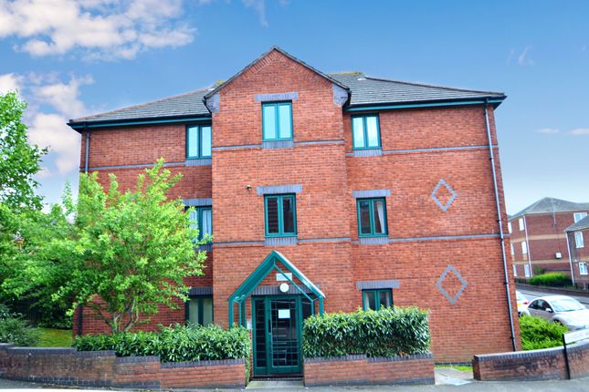 Thumbnail Flat to rent in Chandlers Walk, Exeter