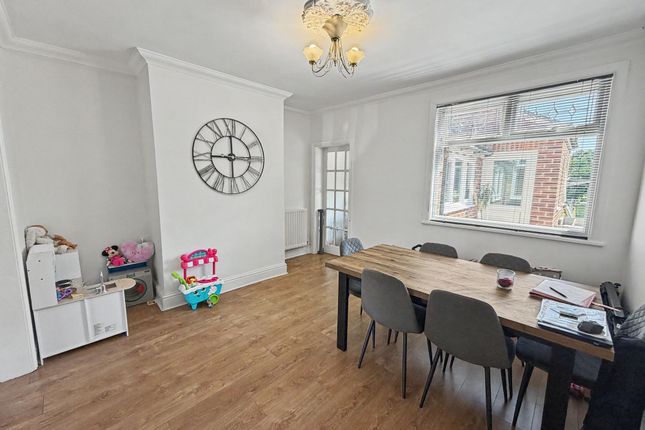 136 Wrexham Road, Whitchurch photo 3