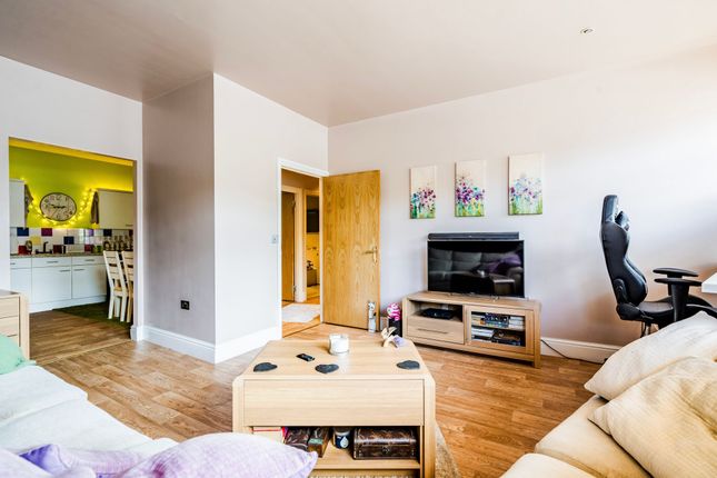 Flat for sale in London Road North, Lowestoft