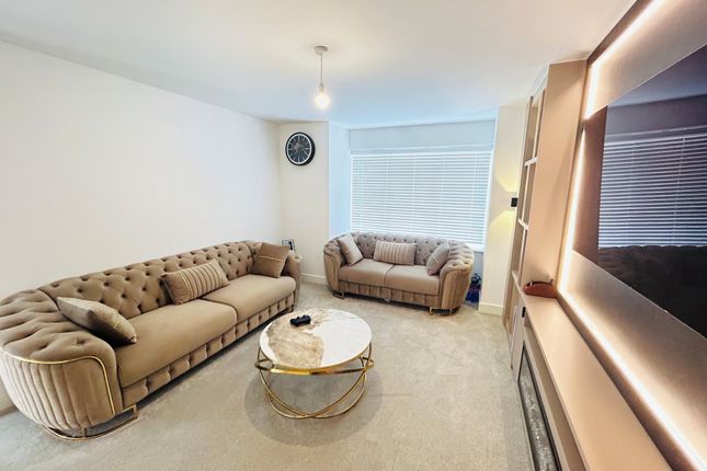 19, Iron Avenue, Preston photo 4