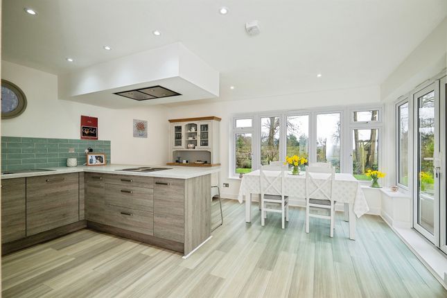 27, Avion Gardens, West Malling photo 2