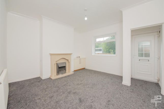 66, Smiths Lane, Wigan photo 2