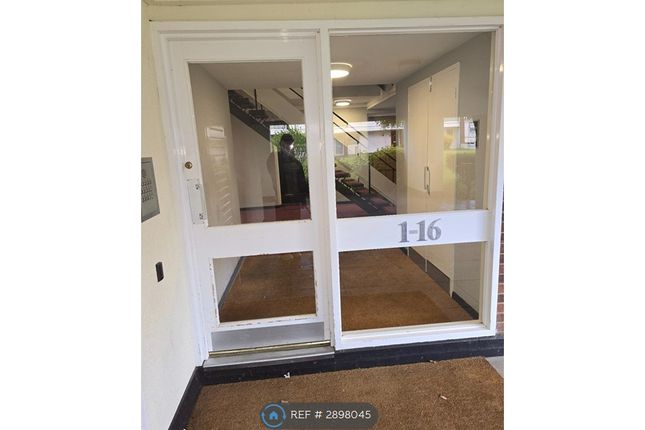The Ridings, Romford Road, Chigwell photo 4