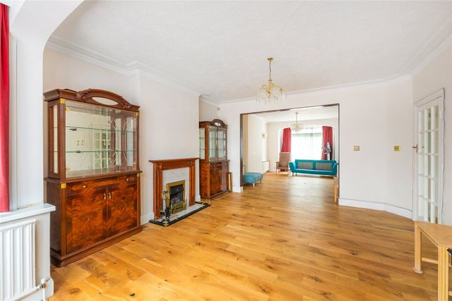 19, Combemartin Road, London photo 3