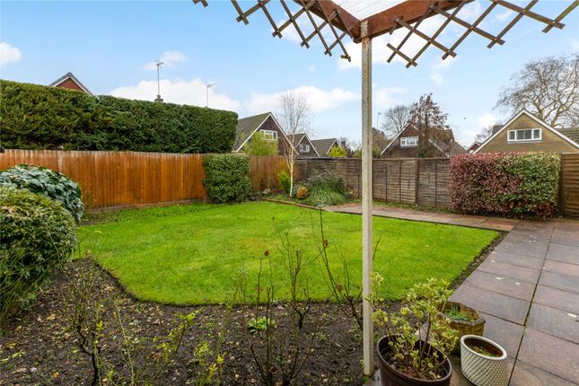 Willow Bank, 18, Pound Lane, Buckinghamshire photo 2