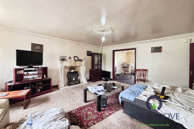 9, Oakwell Lane, Barnsley photo 3
