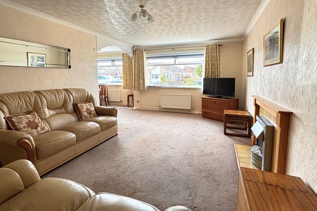 4 Durand Close, Gloucester photo 2