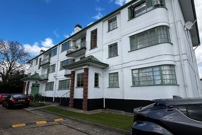 15, Capel Gardens, Pinner photo 4