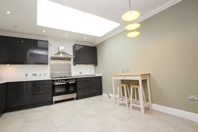 Flats To Rent In Gables Close Peterborough Pe3 Renting In