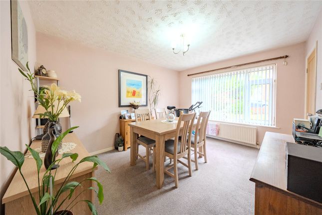 3, Beckbury Close, Pudsey photo 4