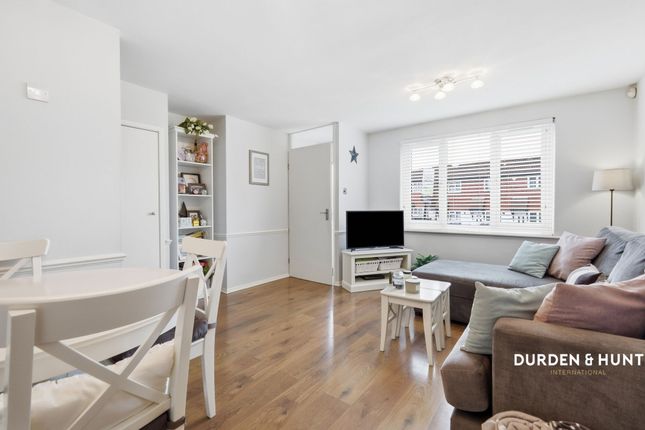 34 Stapleford Close, London photo 3