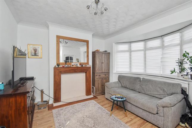 Wheatley Avenue, Corby photo 4