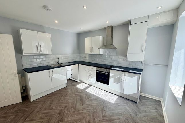 37 High Street, Abertillery photo 3