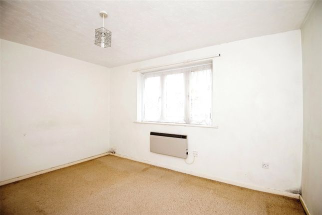 Flat for sale in Fort Pitt Street, Chatham, Kent