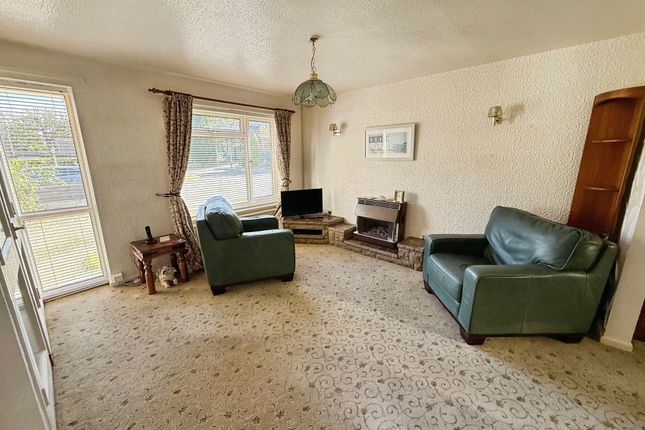 8 Alston Close, Stockport photo 4