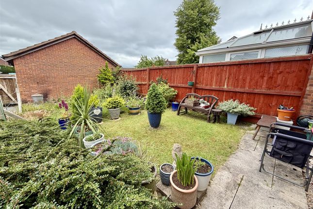 12, Woodward Drive, Bristol photo 3