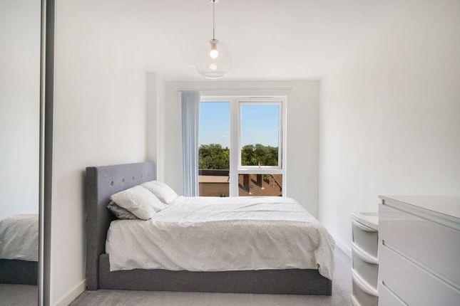 Flat 71, Coleby House, London photo 4