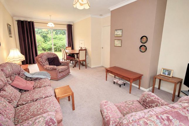 St. Georges Close, Toddington photo 2