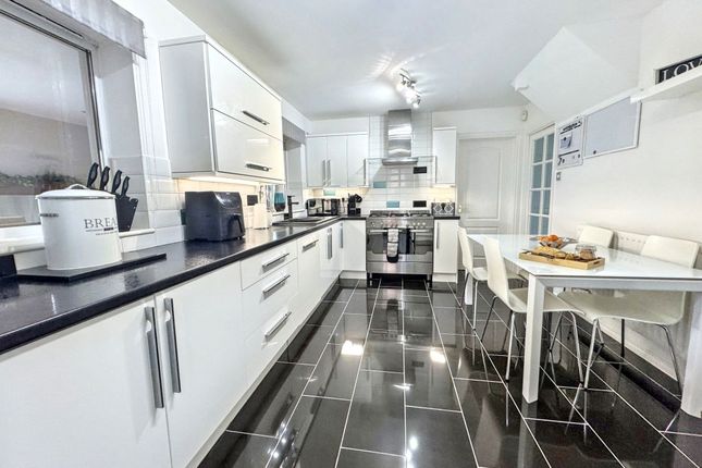 7, Chipchase Court, Houghton Le Spring photo 2